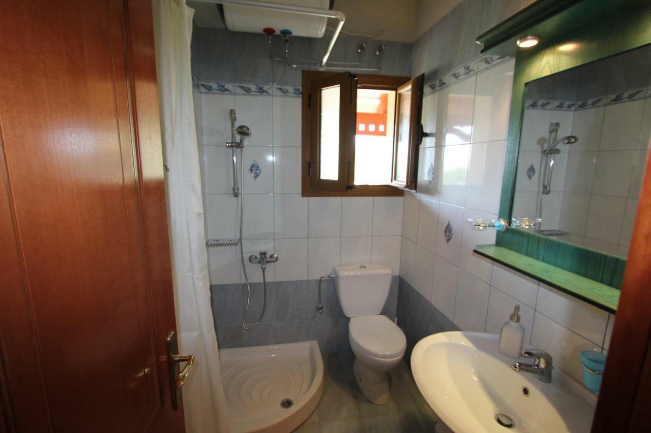 Tosis Apartments Σβορωνάτα Εξωτερικό φωτογραφία